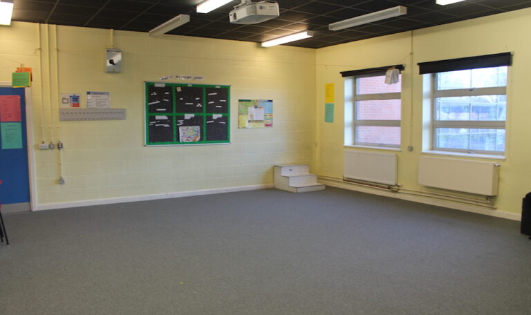 Tupton - Drama Studio